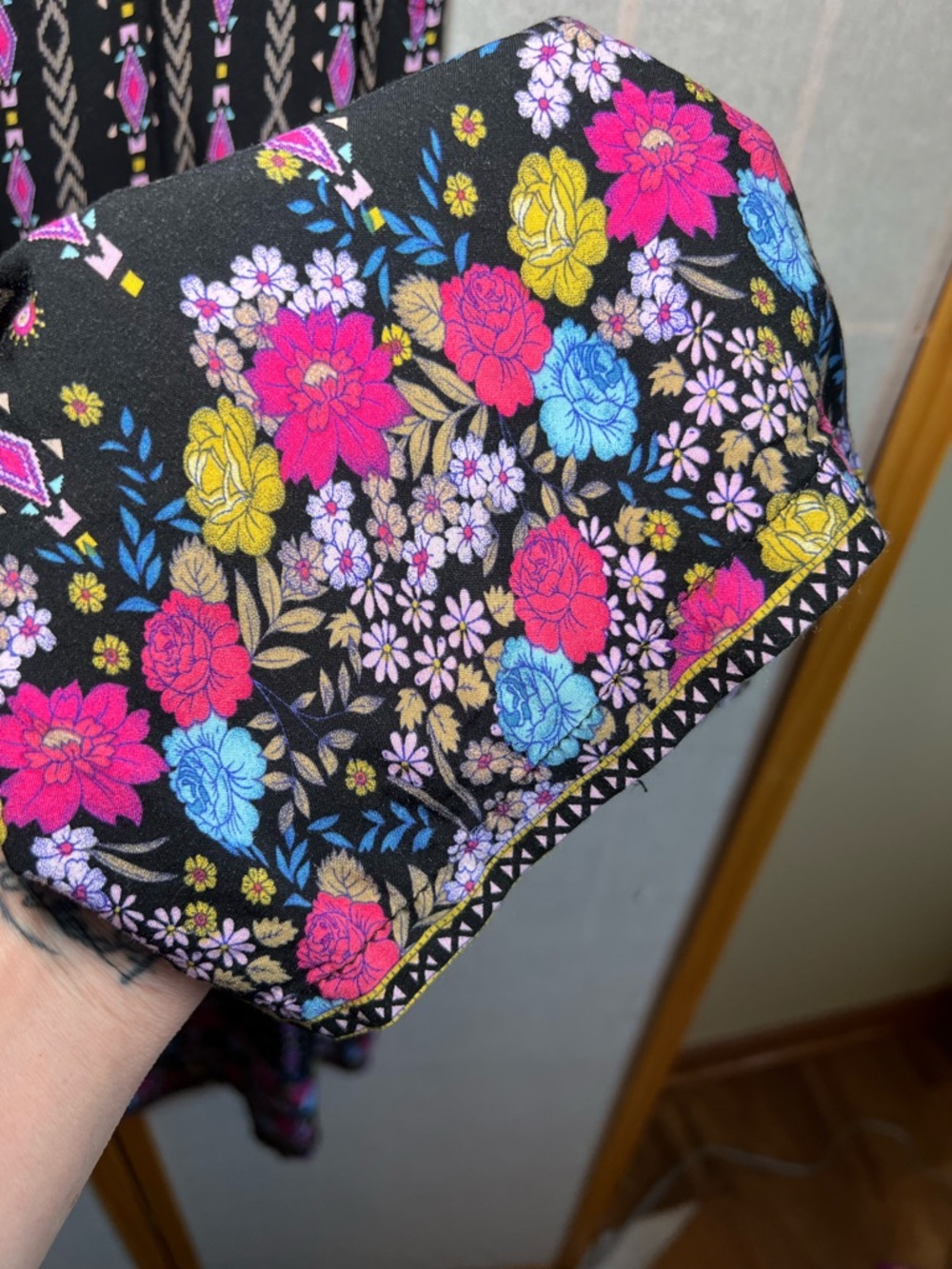 Yado Boho Wide Leg Pants Black Floral Border Tie Waist Size M - Picture 4 of 9